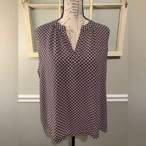 Loft Outlet Sleeveless V neck knit back flowy blouse XL